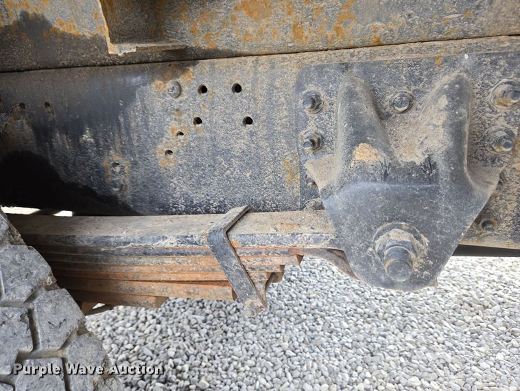 image for item EC4161 2005 GMC C6500 dump truck