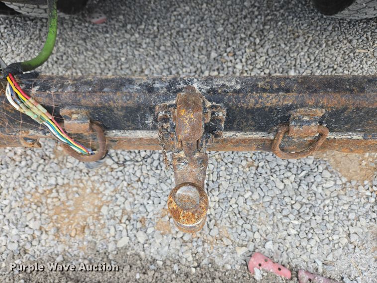 image for item EC4161 2005 GMC C6500 dump truck