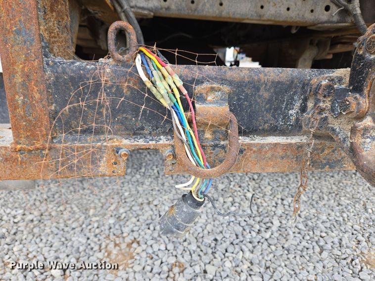 image for item EC4161 2005 GMC C6500 dump truck