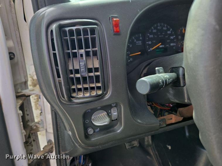 image for item EC4161 2005 GMC C6500 dump truck