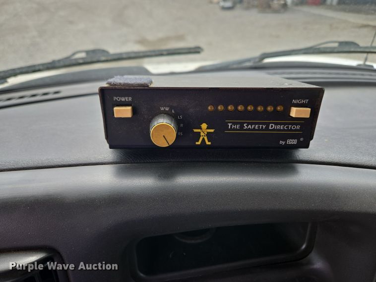 image for item EC4161 2005 GMC C6500 dump truck