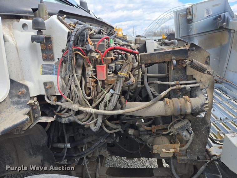 image for item EC4161 2005 GMC C6500 dump truck