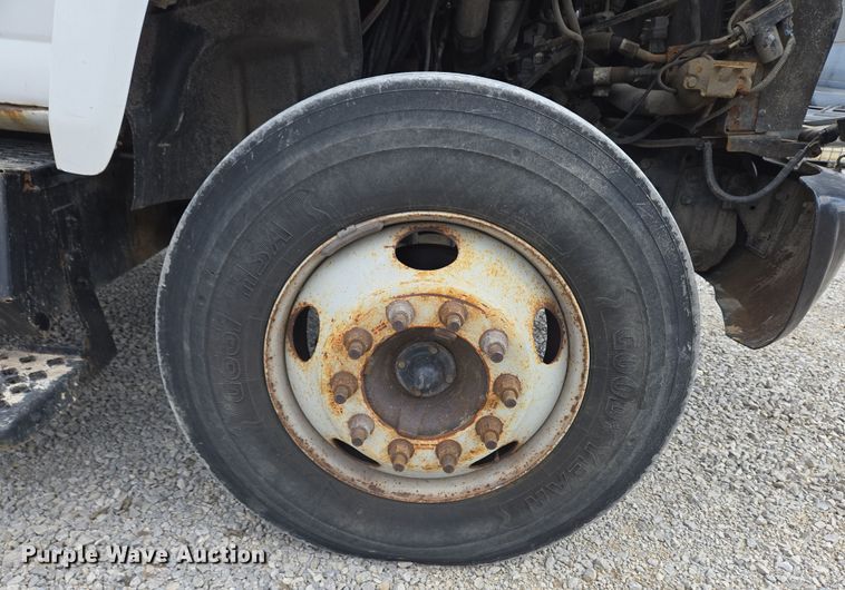 image for item EC4161 2005 GMC C6500 dump truck