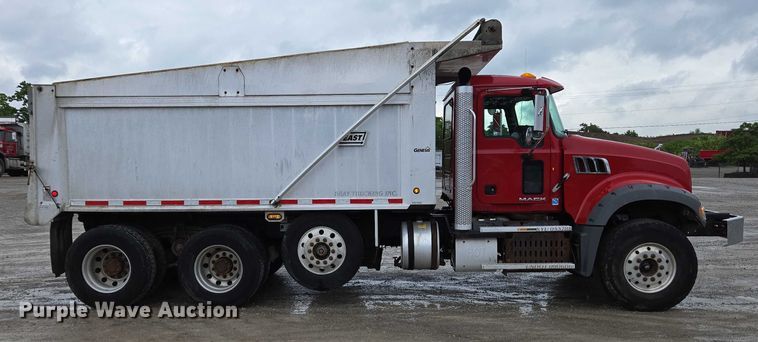 image for item EC4275 2015 Mack GU713 Granite dump truck