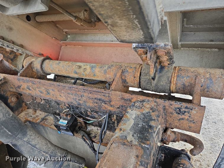 image for item EC4275 2015 Mack GU713 Granite dump truck