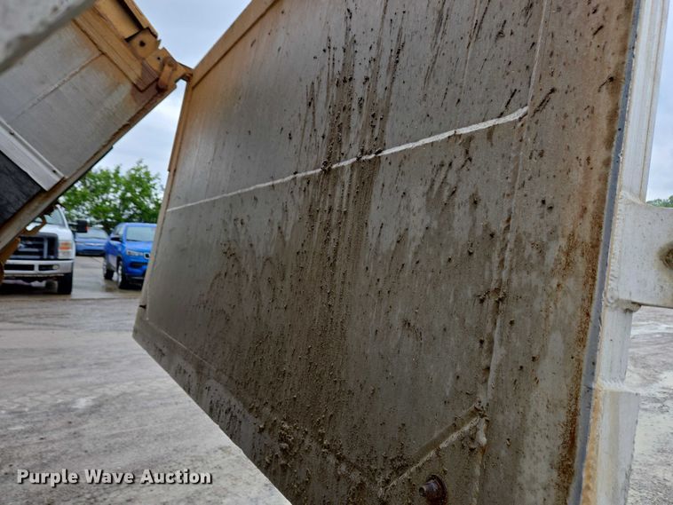 image for item EC4275 2015 Mack GU713 Granite dump truck