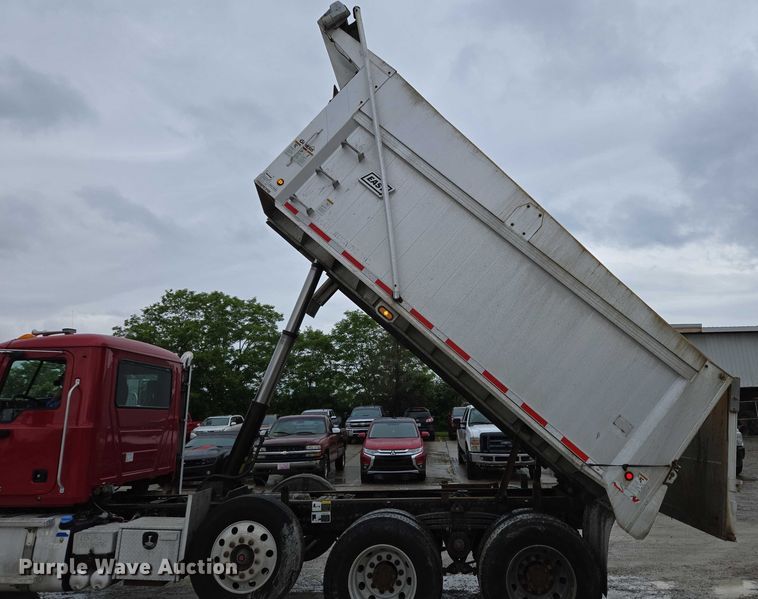 image for item EC4275 2015 Mack GU713 Granite dump truck
