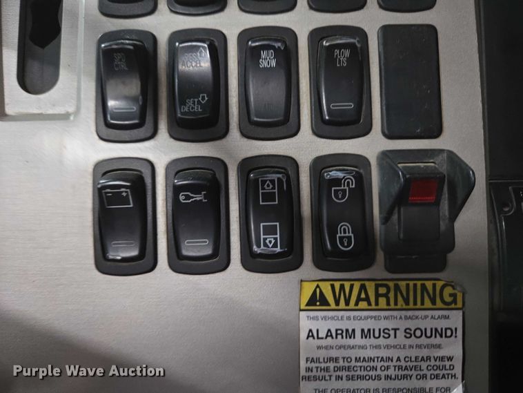 image for item EC4275 2015 Mack GU713 Granite dump truck