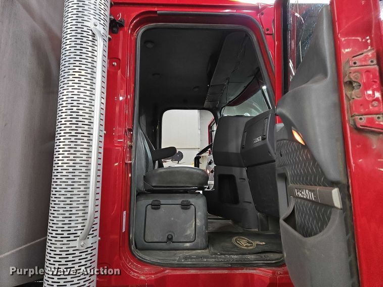 image for item EC4275 2015 Mack GU713 Granite dump truck