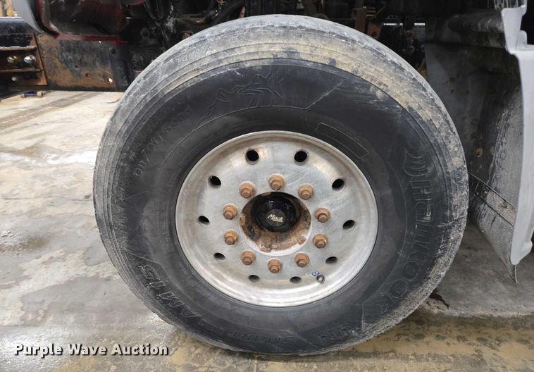 image for item EC4275 2015 Mack GU713 Granite dump truck