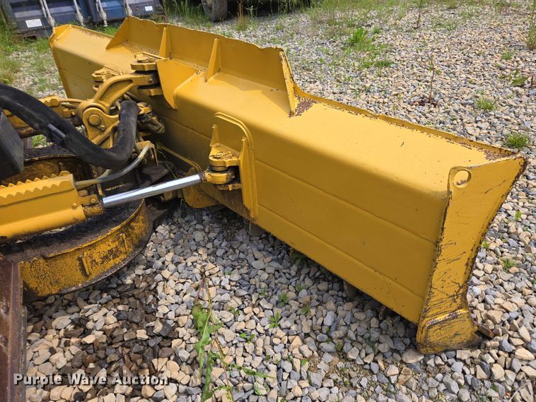 image for item EC4276 2000 John Deere 450H LGP dozer