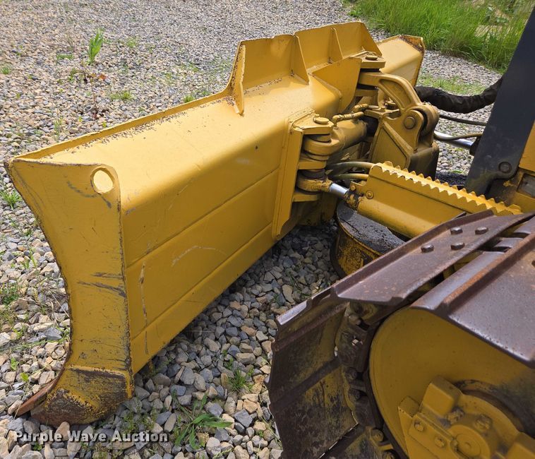 image for item EC4276 2000 John Deere 450H LGP dozer