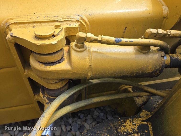 image for item EC4276 2000 John Deere 450H LGP dozer