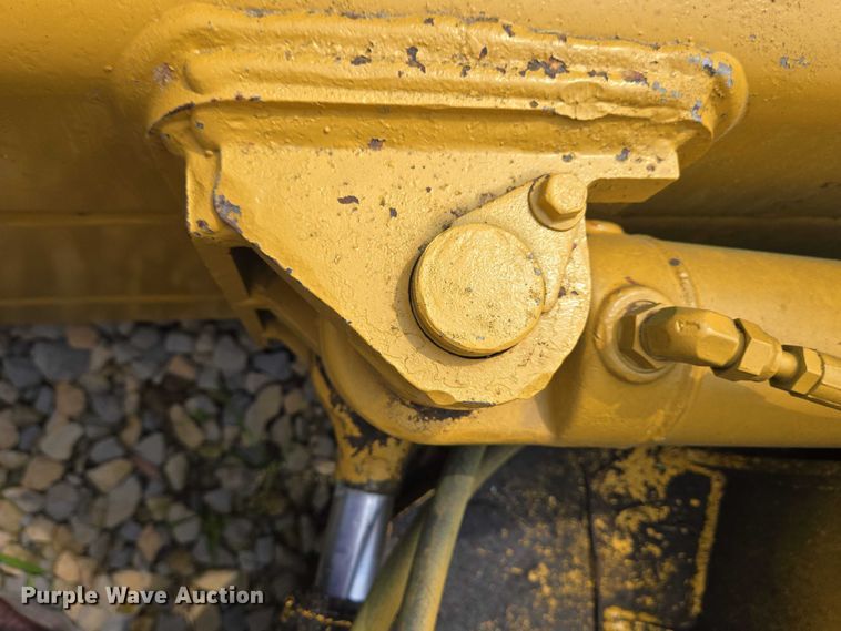 image for item EC4276 2000 John Deere 450H LGP dozer