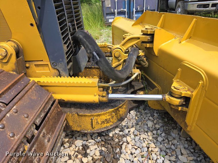 image for item EC4276 2000 John Deere 450H LGP dozer