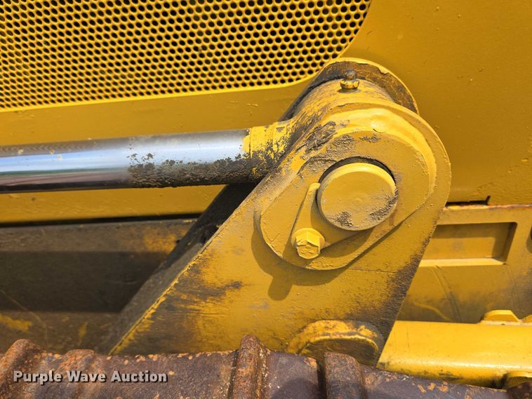 image for item EC4276 2000 John Deere 450H LGP dozer