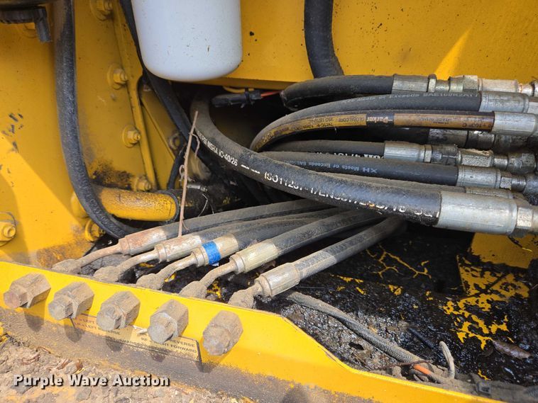 image for item EC4276 2000 John Deere 450H LGP dozer