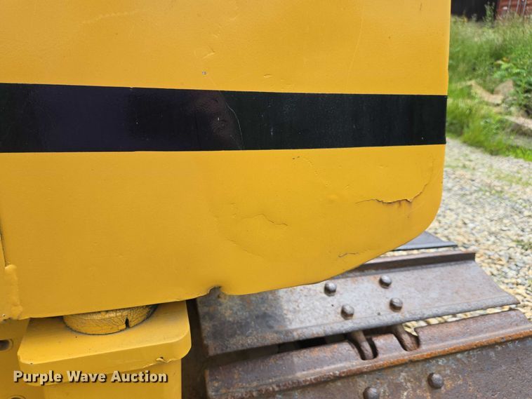 image for item EC4276 2000 John Deere 450H LGP dozer