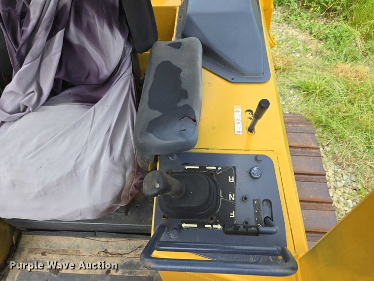 image for item EC4276 2000 John Deere 450H LGP dozer