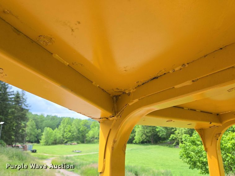 image for item EC4276 2000 John Deere 450H LGP dozer