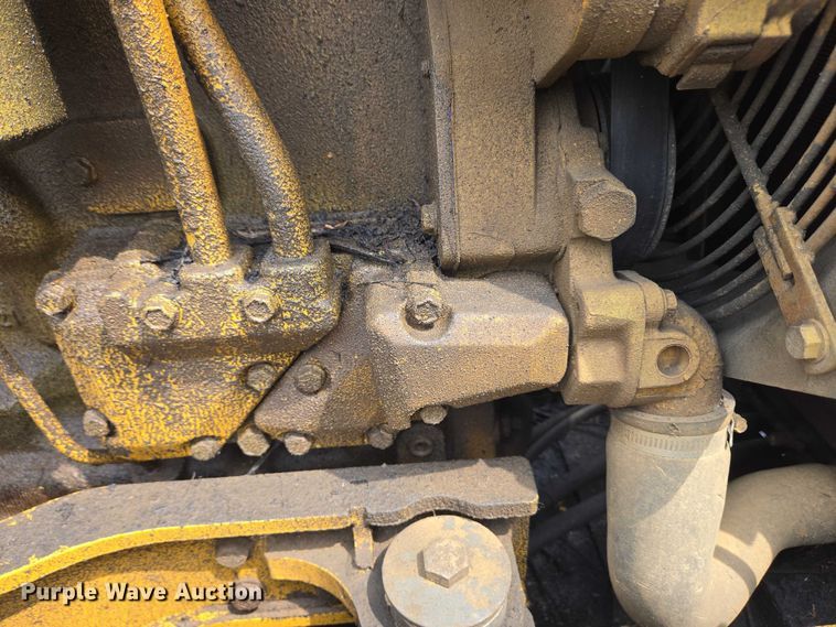 image for item EC4276 2000 John Deere 450H LGP dozer