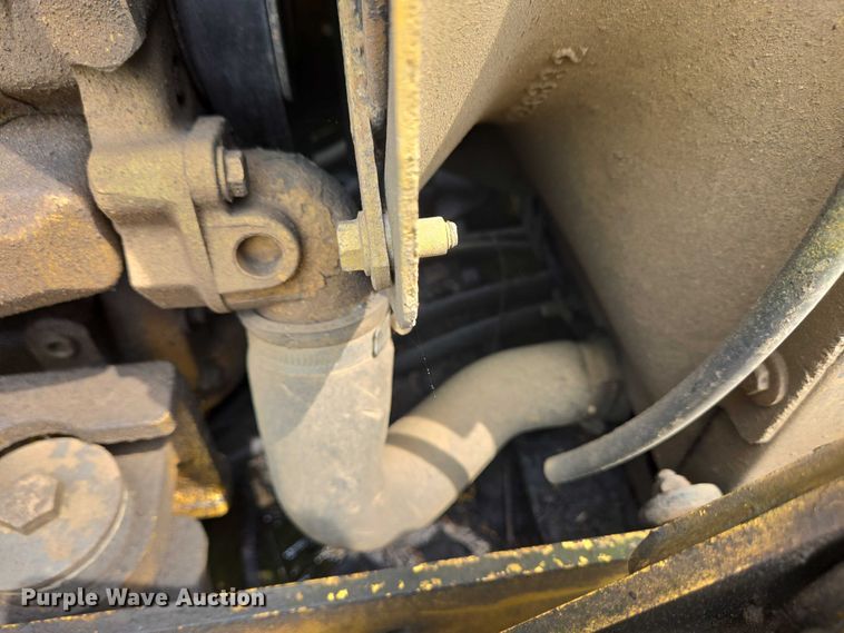 image for item EC4276 2000 John Deere 450H LGP dozer