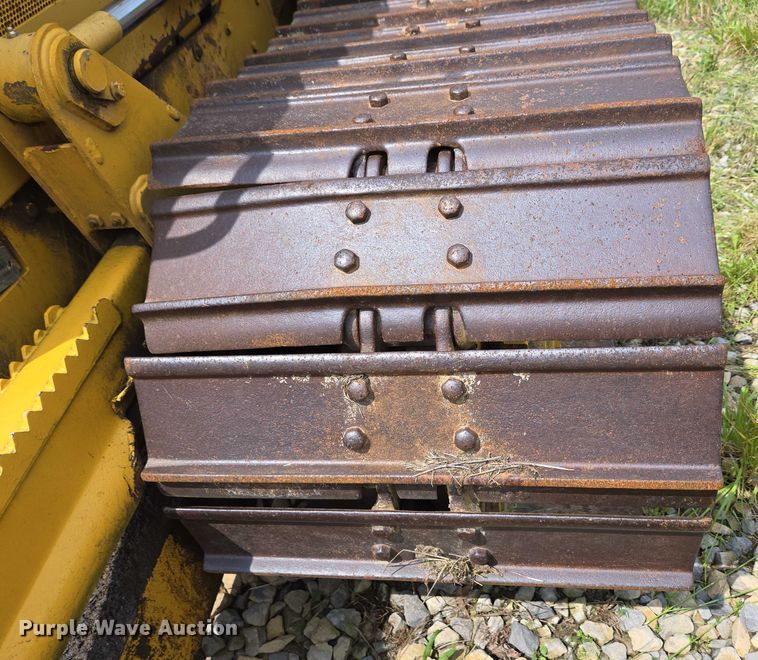 image for item EC4276 2000 John Deere 450H LGP dozer