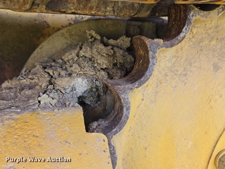 image for item EC4276 2000 John Deere 450H LGP dozer