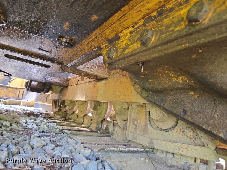 image for item EC4276 2000 John Deere 450H LGP dozer