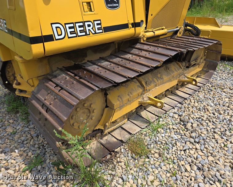 image for item EC4276 2000 John Deere 450H LGP dozer