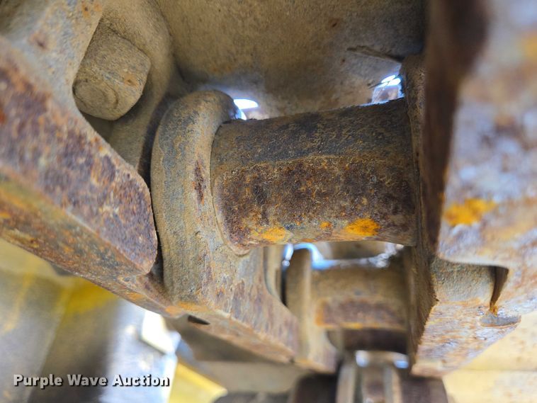 image for item EC4276 2000 John Deere 450H LGP dozer