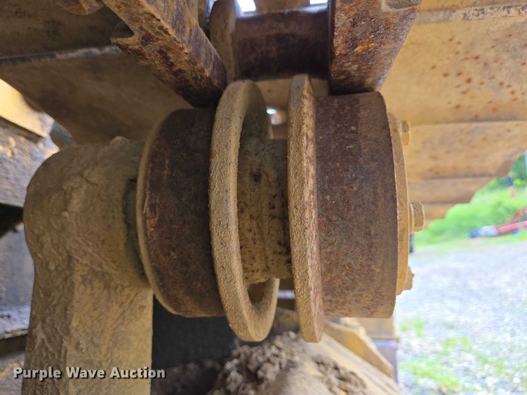 image for item EC4276 2000 John Deere 450H LGP dozer