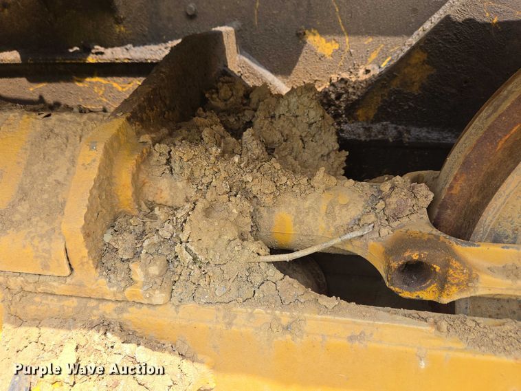 image for item EC4276 2000 John Deere 450H LGP dozer