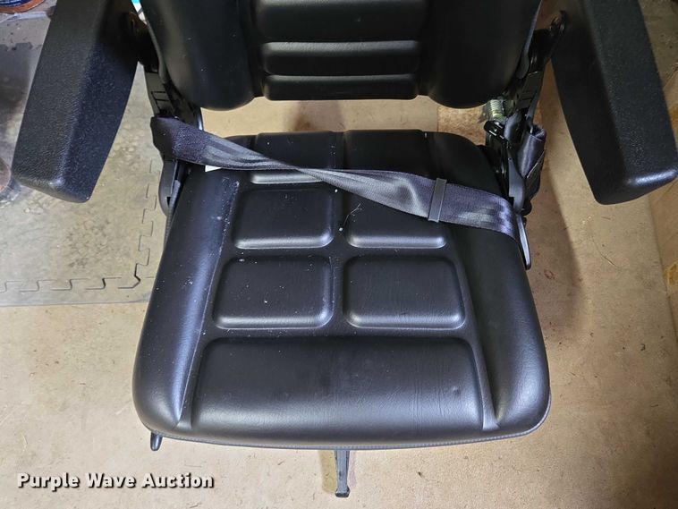 image for item EC4276 2000 John Deere 450H LGP dozer