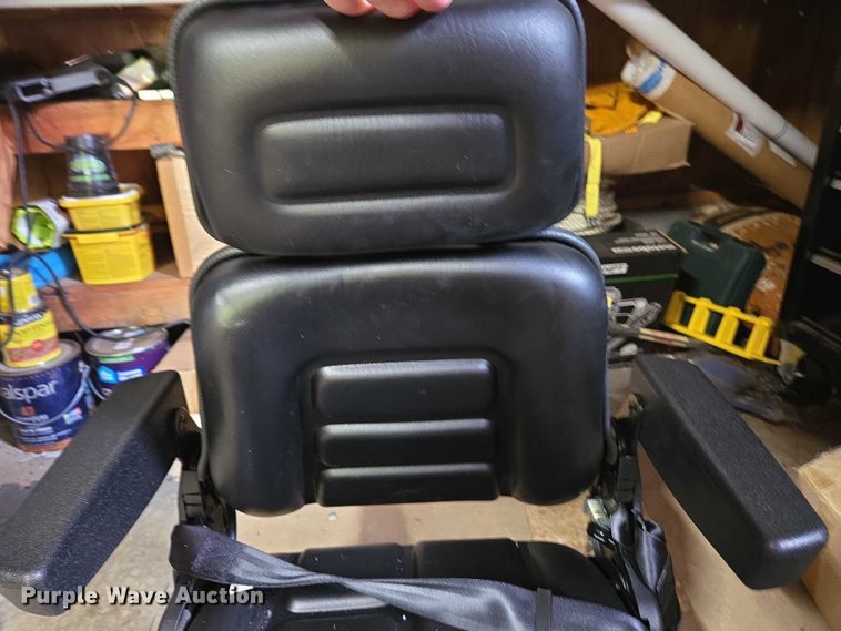 image for item EC4276 2000 John Deere 450H LGP dozer