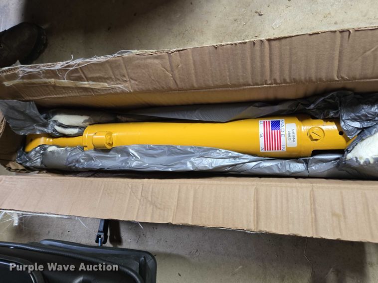 image for item EC4276 2000 John Deere 450H LGP dozer