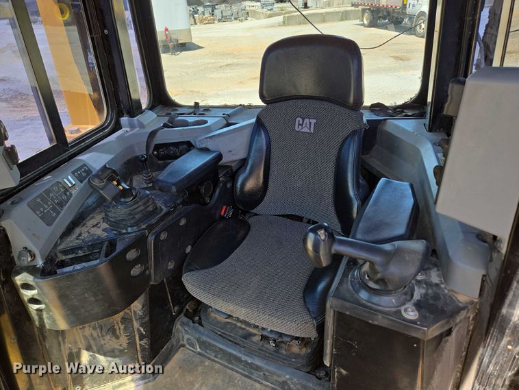 image for item ED2038 2021 Caterpillar D6TXW dozer