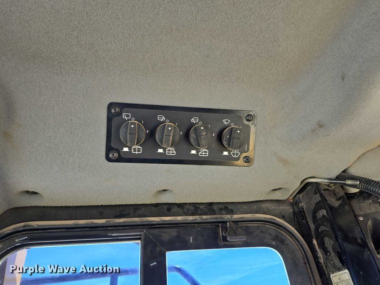 image for item ED2038 2021 Caterpillar D6TXW dozer