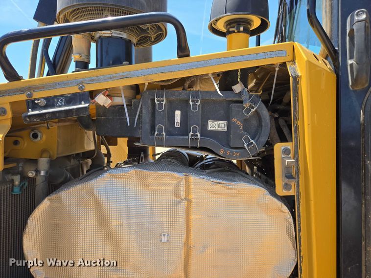 image for item ED2038 2021 Caterpillar D6TXW dozer