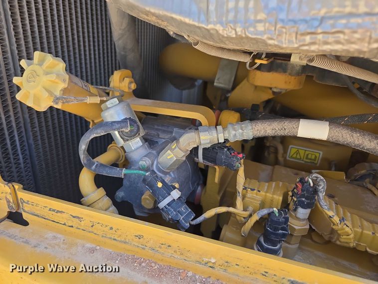 image for item ED2038 2021 Caterpillar D6TXW dozer