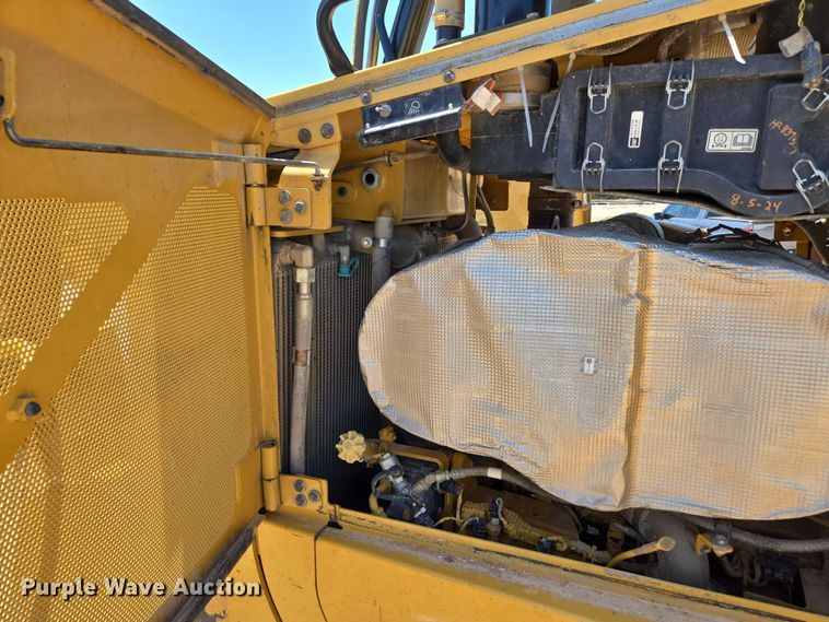 image for item ED2038 2021 Caterpillar D6TXW dozer