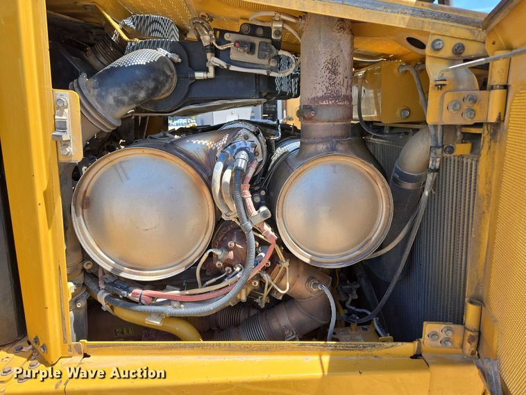 image for item ED2038 2021 Caterpillar D6TXW dozer