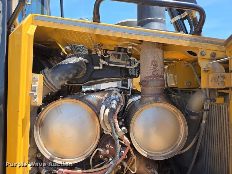 image for item ED2038 2021 Caterpillar D6TXW dozer