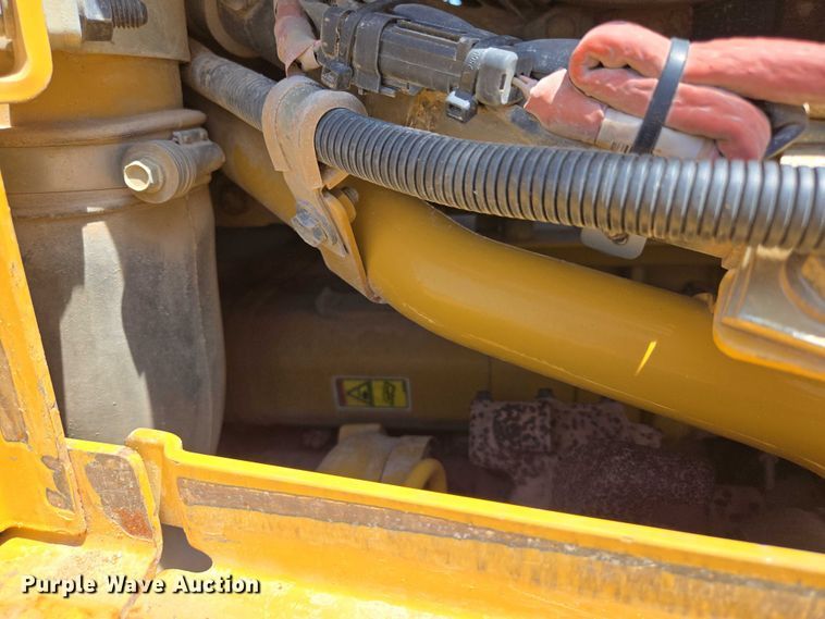 image for item ED2038 2021 Caterpillar D6TXW dozer