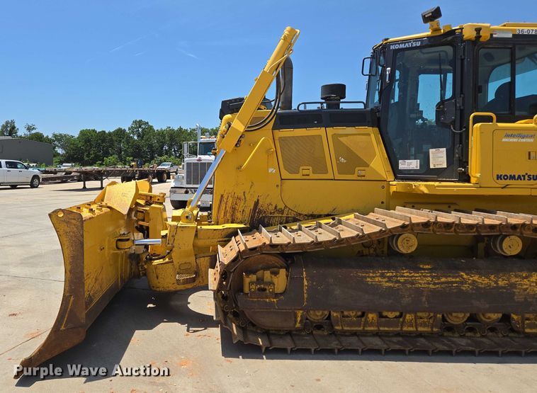 image for item ED2039 2019 Komatsu D65PXI-18 dozer