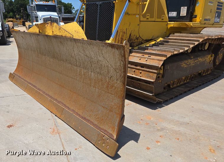 image for item ED2039 2019 Komatsu D65PXI-18 dozer