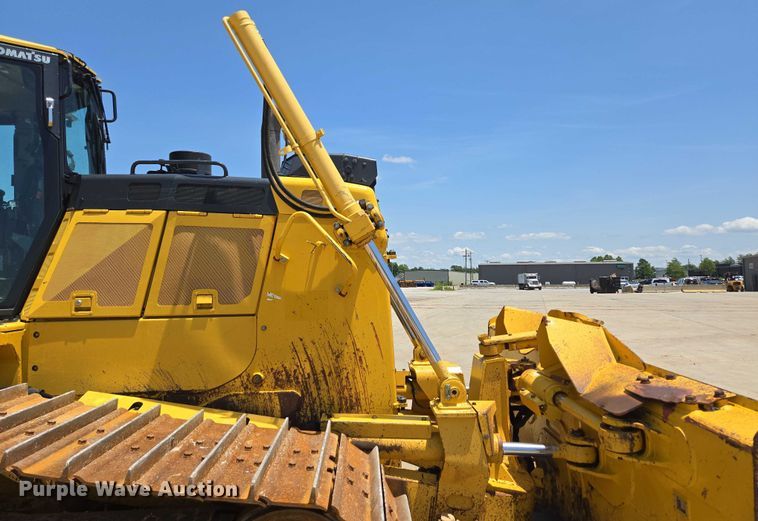 image for item ED2039 2019 Komatsu D65PXI-18 dozer