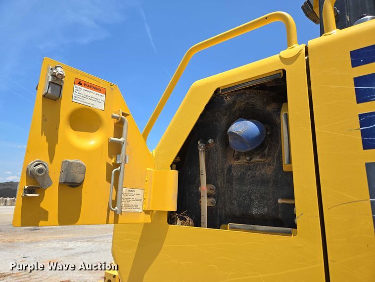 image for item ED2039 2019 Komatsu D65PXI-18 dozer