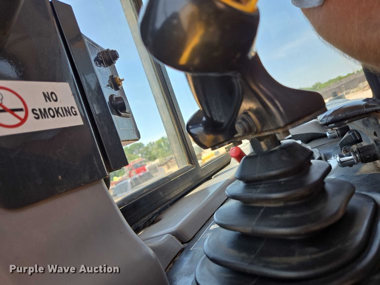 image for item ED2039 2019 Komatsu D65PXI-18 dozer