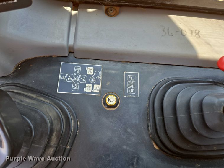 image for item ED2039 2019 Komatsu D65PXI-18 dozer